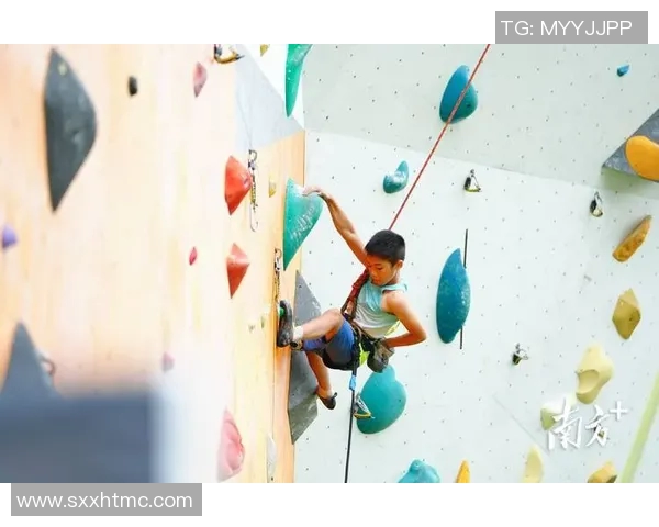 重庆攀岩队的力量揭秘：勇攀高峰的背后故事与训练历程